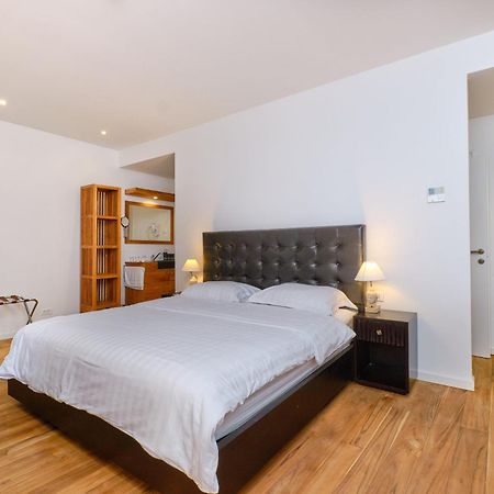 Dolphin Suites Вели-Лошинь Экстерьер фото
