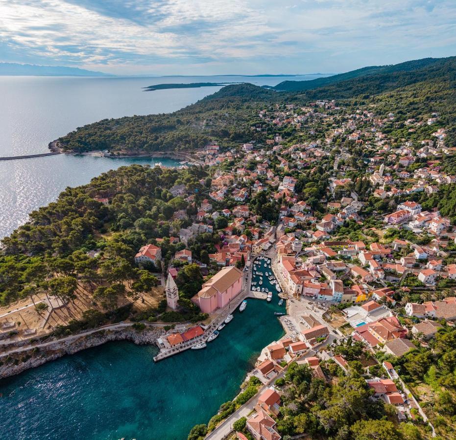 Dolphin Suites Вели-Лошинь Экстерьер фото