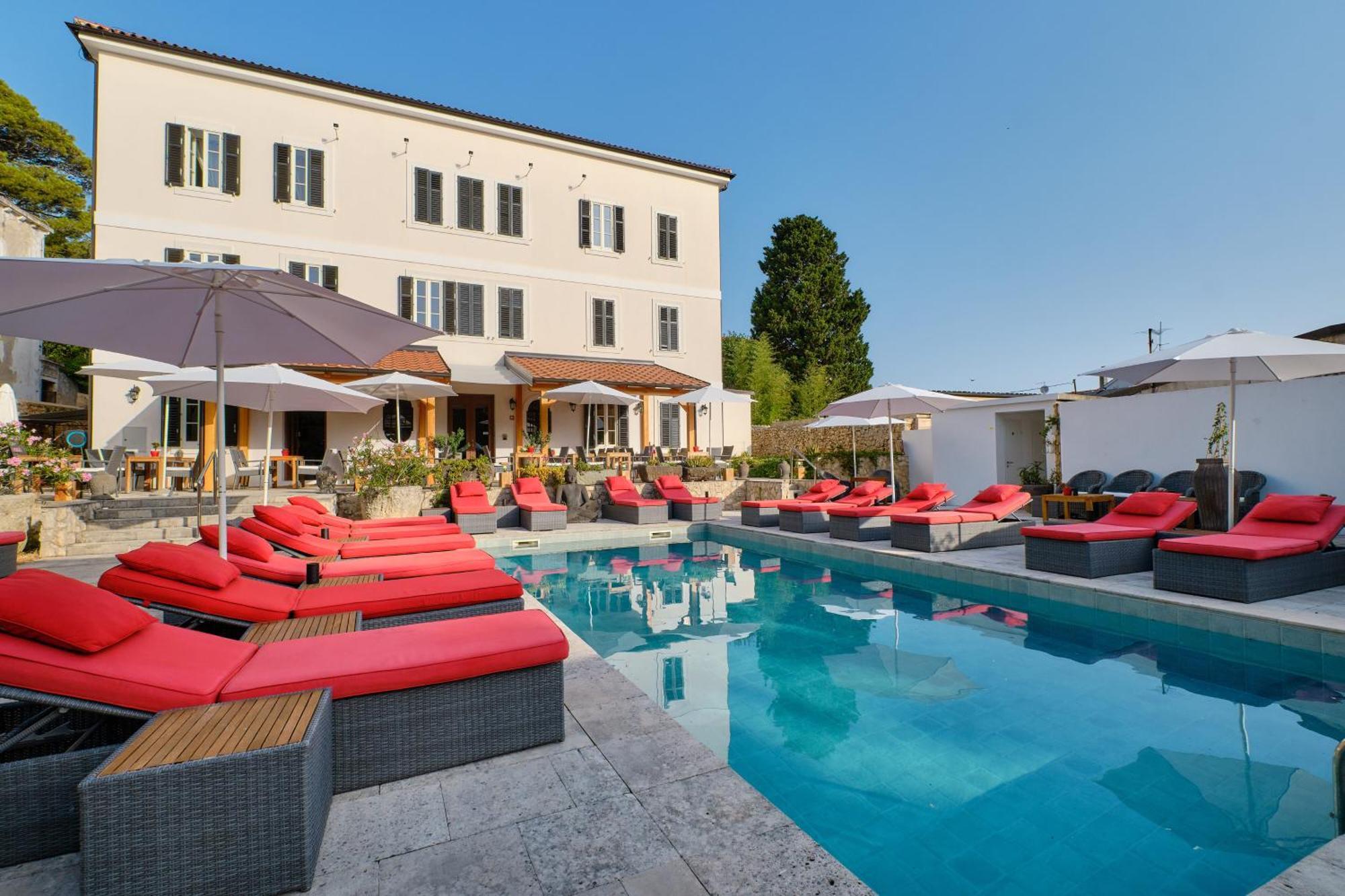 Dolphin Suites Вели-Лошинь Экстерьер фото