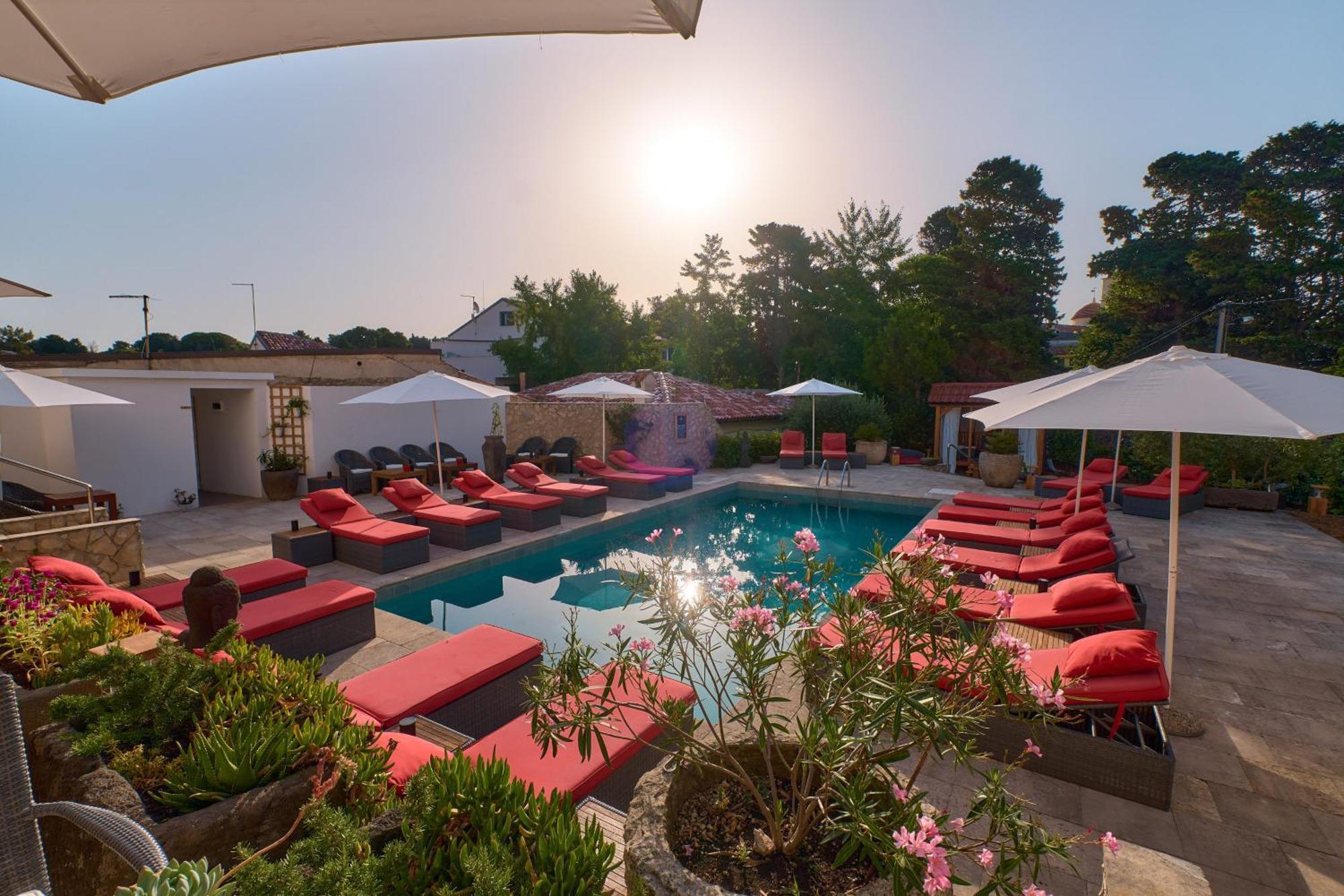 Dolphin Suites Вели-Лошинь Экстерьер фото